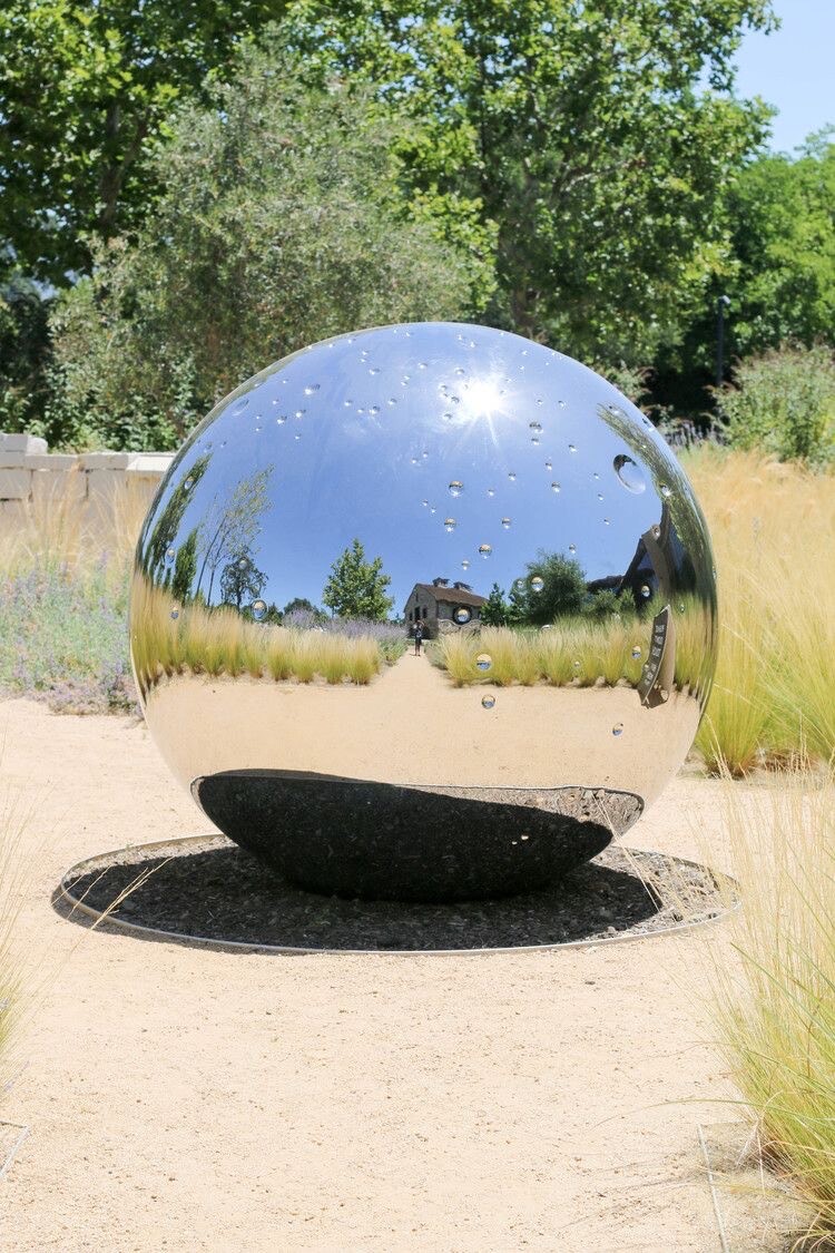 Скульптура сфера для ландшафта